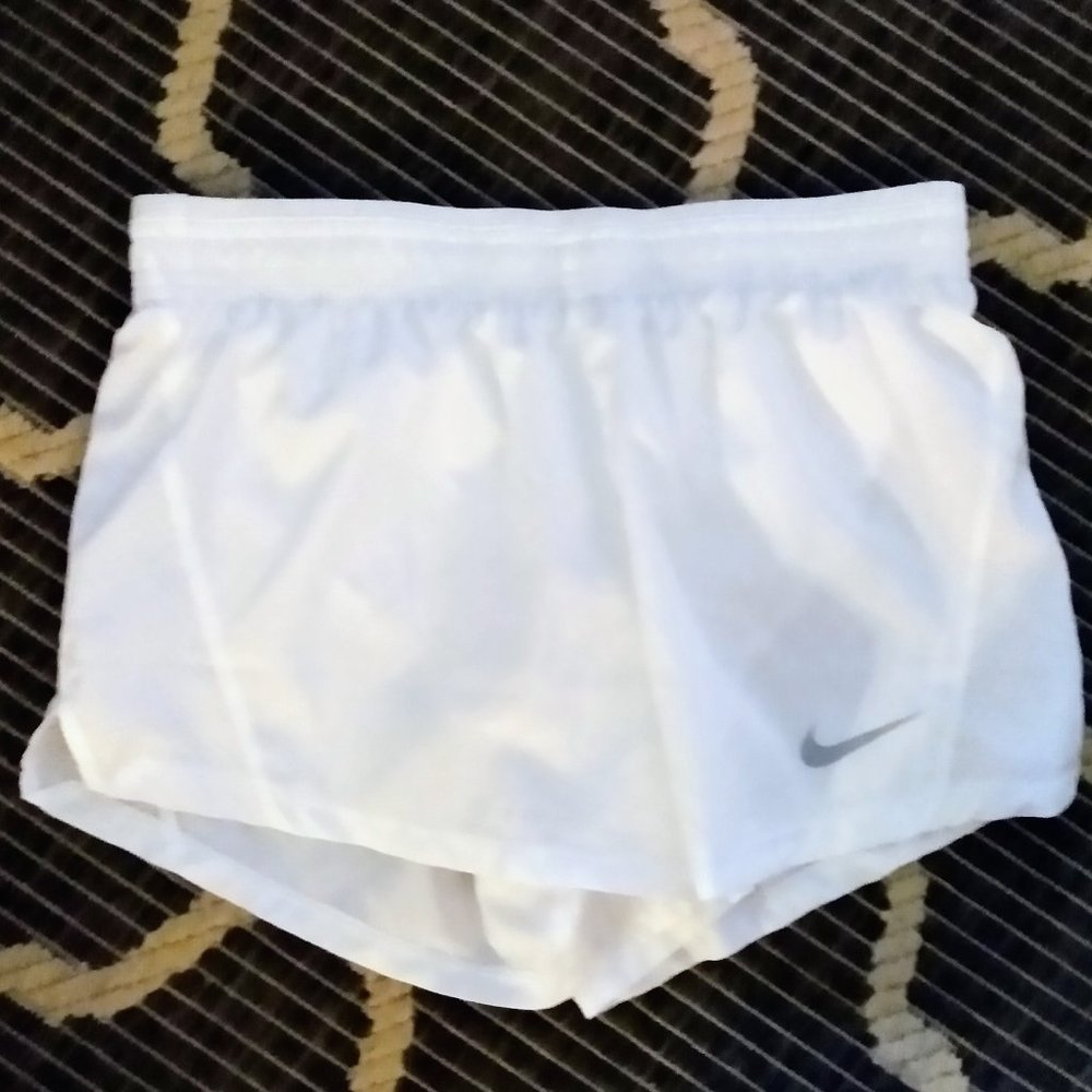 NIKE Womens Fast Tempo Dri-Fit Running Shorts (xs)